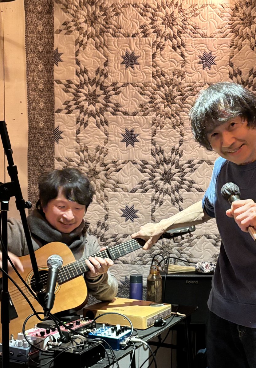 「カイバレスな二人」🎵
今回もカイバレスらしさに満ちたいい夜でした。
お越しいただいた皆様ありがとうございました。
私たちがカイバレスでいられるのはみなさんのおかげです♪
また来年もやりたいな〜