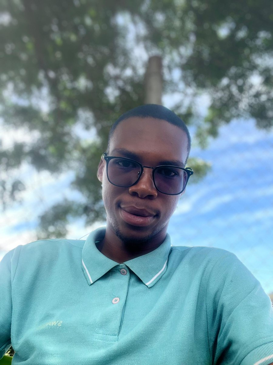 uMtfombeni tweet media