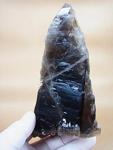 ノルウェー産　スモーキークォーツ ノルウェー🇳🇴産セルフヒールド(再結晶型)スモーキークォーツ。ガマの