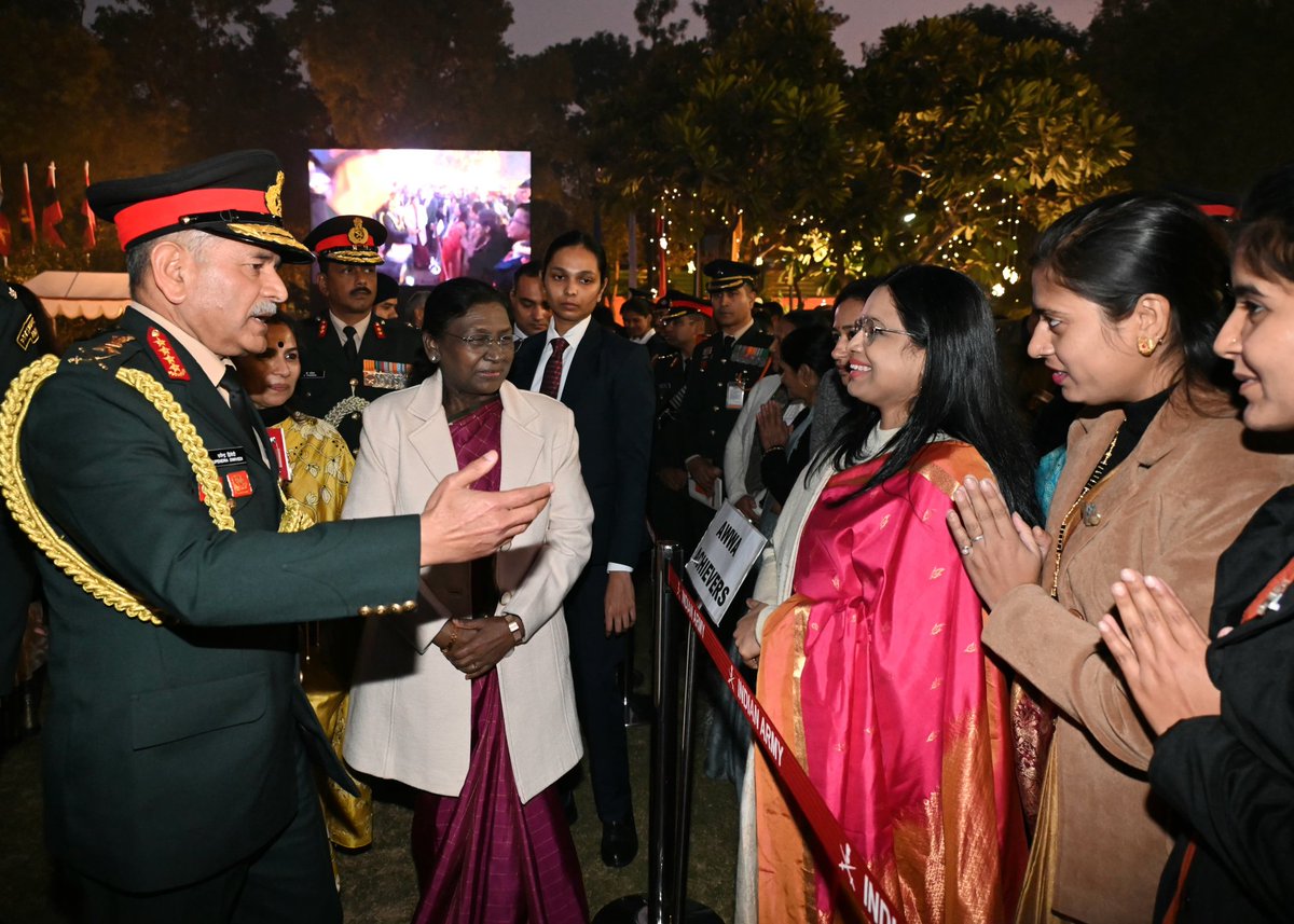adgpi's tweet photo. #VijayDiwas Reception
Hon'ble President of #India Droupadi Murmu graced the #VijayDiwas Reception, organised on the eve of #VijayDiwas at #ArmyHouse, to commemorate the historic victory of the #IndianArmedForces during the India-Pakistan War of 1971.
The reception provided an opportunity for the Hon’ble President to interact with #Veterans, #VeerNaris, gallantry award winners of OPERATION SINDOOR, members of the diplomatic fraternity, sportspersons, eminent personalities and defence innovators. She also had a heartfelt interaction with the #VeerNaris, saluting their supreme sacrifice for the nation. (1/2)
#IndianArmy
@rashtrapatibhvn
@DefenceMinIndia
@SpokespersonMoD
@HQ_IDS_India
@OfficialAwwa
Video Courtsey
@rashtrapatibhvn .