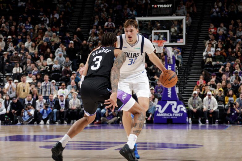 MavsFilmRoom's tweet photo. 12/15/24: Luka’s last 40 point game as a Maverick

12/15/25: Coop’s first 40 point game as a Maverick

(H/t @mjk2341) https://t.co/qGiDN8Rc7u