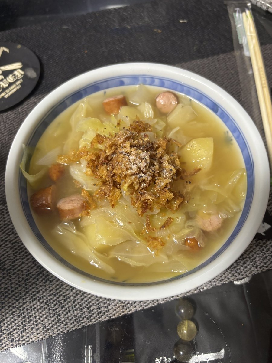 お酒を控えて（やめてはいない）
５日経ちましたが寝付きは悪いが目覚めも良く食後の胃もたれも無くなった

お酒は仲間と楽しく程々に飲む様にして
普段は野菜スープ飲んどきますw