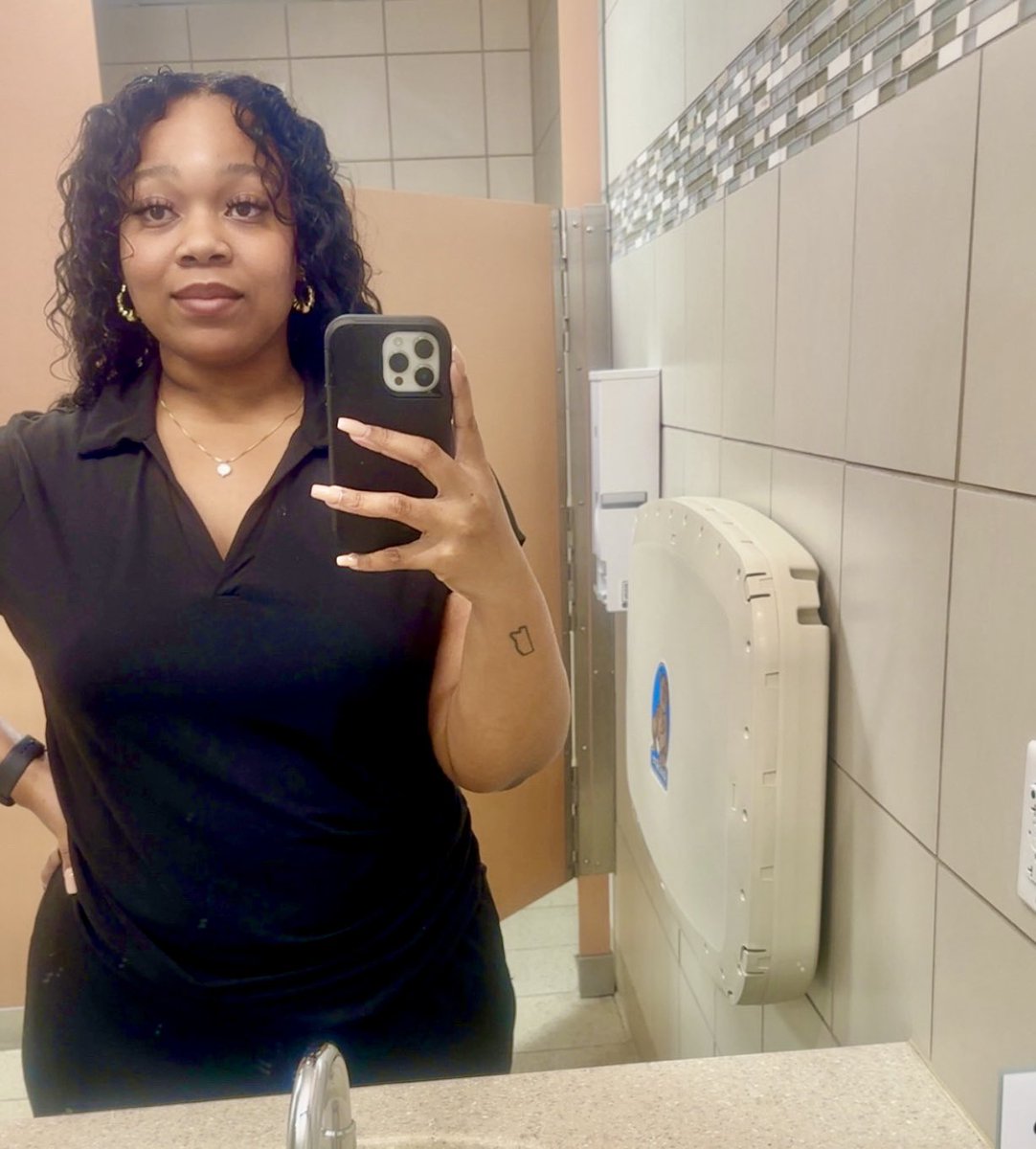 aaliyahwyoung's tweet photo. https://t.co/5Lyr4lw1w6