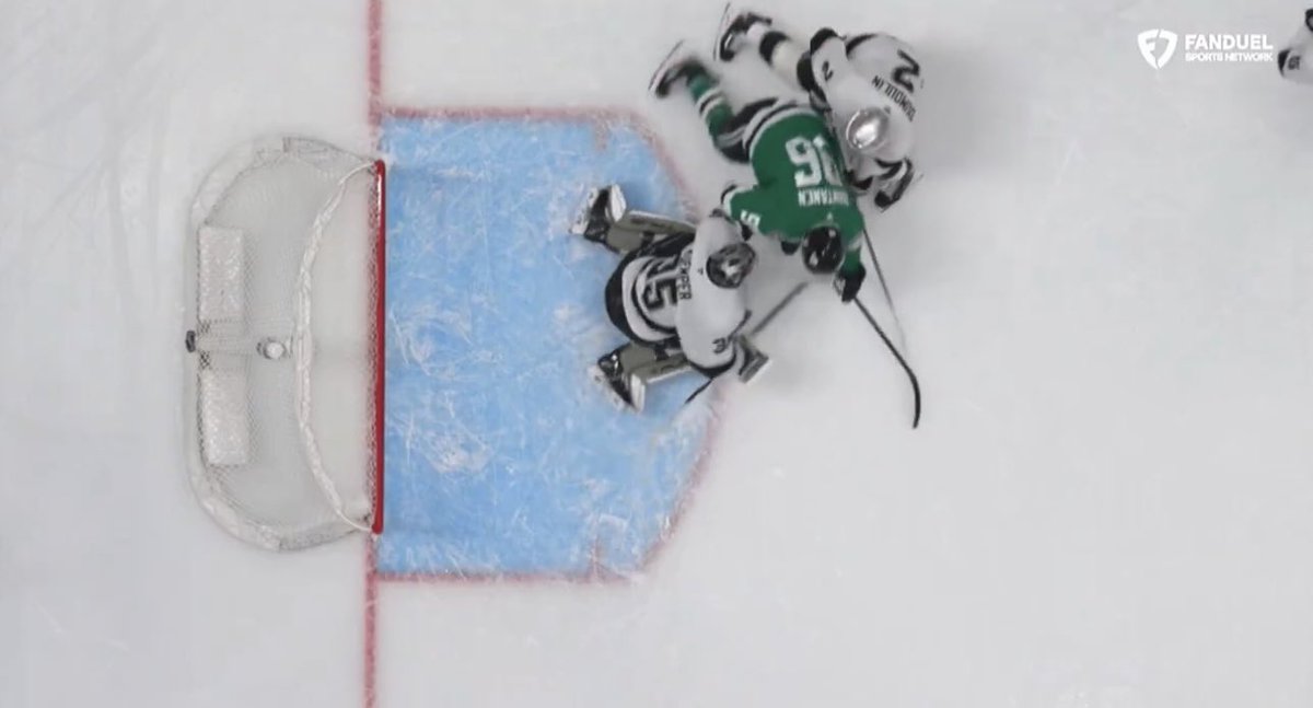 Britt | 🌟 tweet media