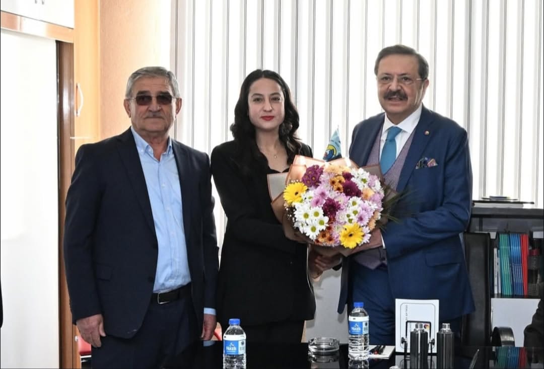 Dünya Odalar Federasyonu ve Türkiye   Odalar ve Borsalar Birliği Başkanımız M. Rifat Hisarcıklıoğlu, törenin ardından Sarayköy Ticaret Odasını ziyaret etti.