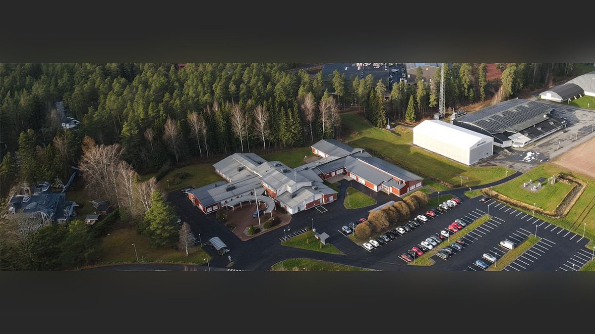 Monet oppilaitokset järjestävät avoimien ovien tilaisuuksia. Kiinnostuneilla on tänään tiistaina 16.12. mahdollisuus tutustua Kuortaneen lukion uudistettuihin tiloihin. #lukio #kuortane #KuortaneenLukio <a href="/JuhaVirtanen12/">Juha Virtanen</a> <a href="/Sanna47971520/">Sanna Koivisto</a> <a href="/Kuortaneenkunta/">Kuortane kunta</a> tapahtumat.jarviseutu-lehti.fi/fi-FI/page/692…