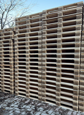 bancali's tweet photo. Pallet nuovi per ogni esigenza

Pallet in legno o plastica nuovi, pronti per magazzini, spedizioni e produzioni industriali.
Consegna in tutta Italia e Svizzera.
Scopri di più https://t.co/hes81m11B8
#palletnuovi #logisticaindustriale #bancalipallets #bancali https://t.co/QpnxEhnJvy