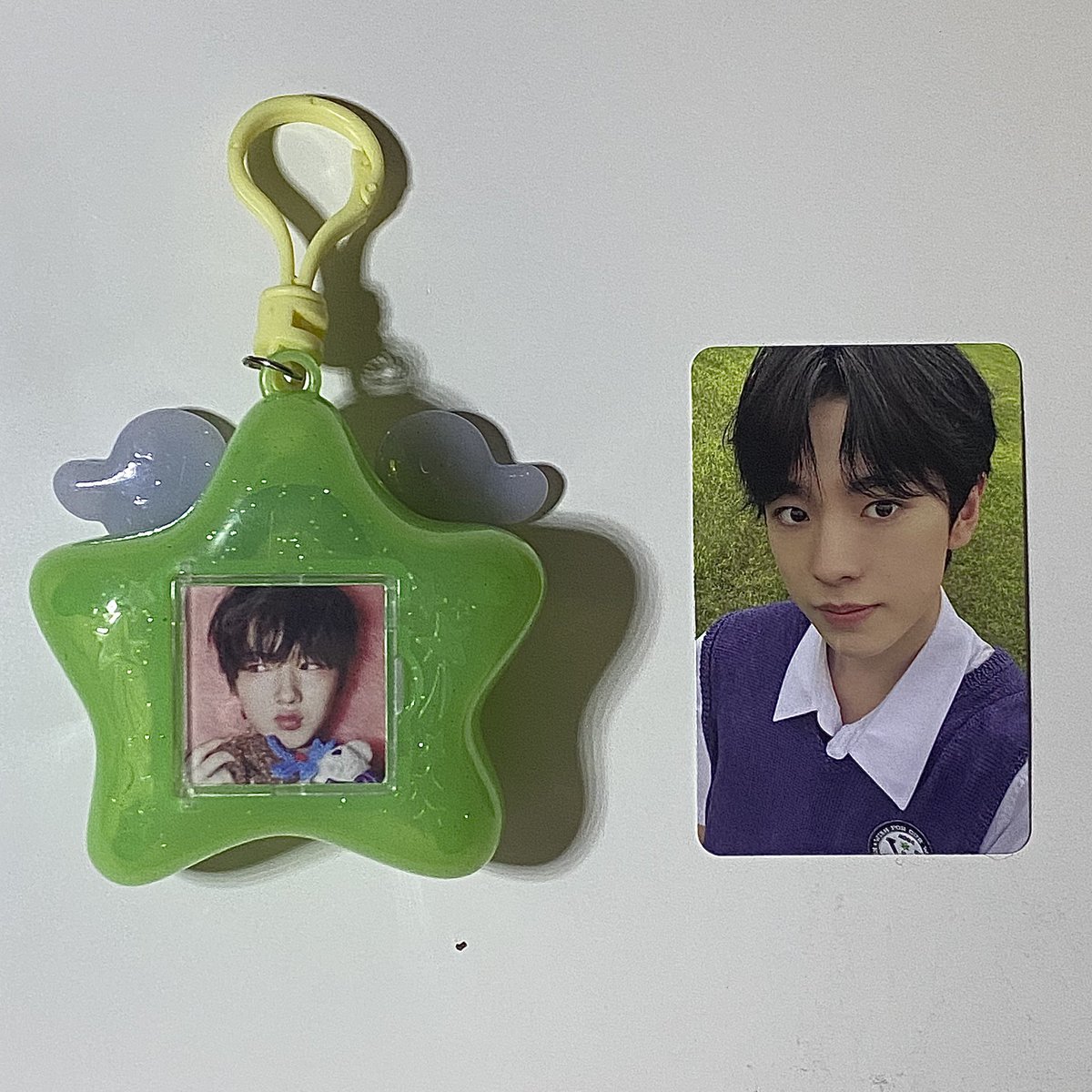 O1squ's tweet image. พร้อมส่ง * งดต่อราคา ไม่รับจอง มัดจำ ผ่อน * 👼🏻

♡ nct wish steady wichu memory keyring ver.
ปกซาคุยะ การ์ดยูชิ
— 390 ฿ ส่งฟรี สนใจ dm 🧚🏻‍♀️

#ตลาดนัดnct #ตลาดนัดnctwish ตามหา