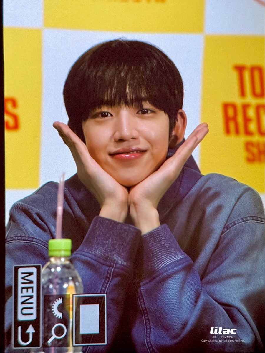 20251216 타워레코드 pre

꽃이 피었네🌻ㅎㅎ

#IDID #아이딧 #KIMMINJAE #김민재