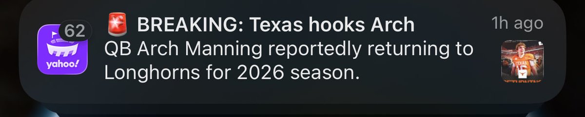 mhfoster's tweet photo. @thepressboxpod Congrats on “hooking” Arch Manning. Don’t know whether this qualifies as strained pun headline or something different 🤔 https://t.co/SSHvTSIKEj