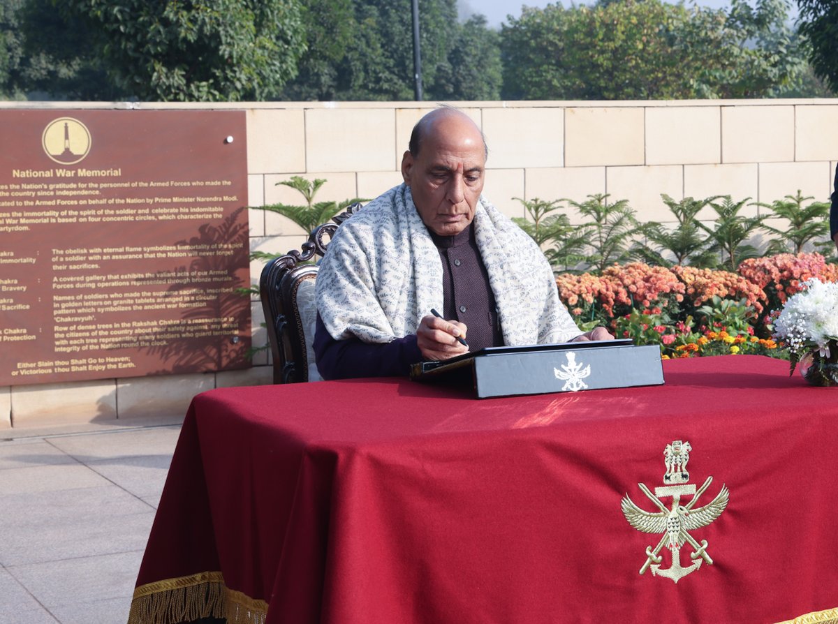 Raksha Mantri Shri <a href="/rajnathsingh/">Rajnath Singh</a> paid homage and laid a wreath at the National War Memorial on the occasion of #VijayDiwas, honouring the supreme sacrifice of our brave soldiers. On this Vijay Diwas, the nation bows in pride and gratitude to the Indian Armed Forces whose flawless