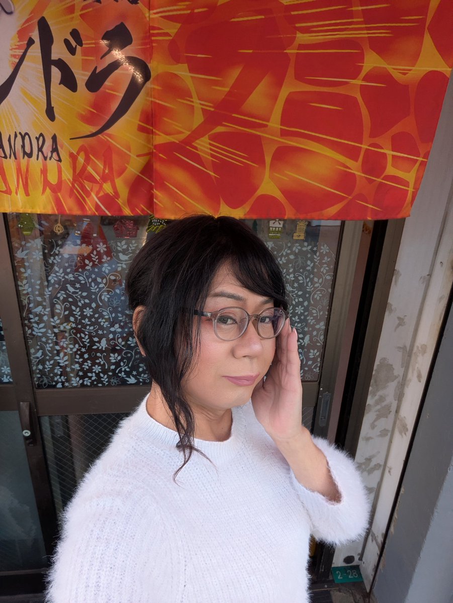 Cassandraおーぷんッ‼️おーぷんッ‼️
火曜日はチーママＱ＆れいちゃんがお待ちしてまーす

18㈭ゲス嬢にバッキー参戦‼️

そして‼️いよいよ今週19㈮、20㈯はCassandra9周年祭です‼️👏🍰
#新世界
#スナック
#カラオケスナック
#女装
#女装男子
#焼酎
#果実酒
#日本酒