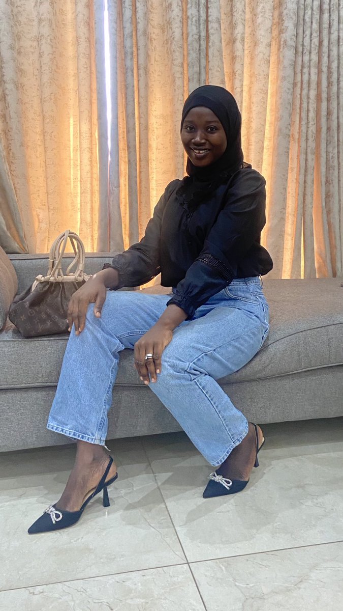 ummuh_Zahra's tweet image. Life is change and growth. Focus on what you control, move with good people, take the risk, and trust the small steps.❤️🌸