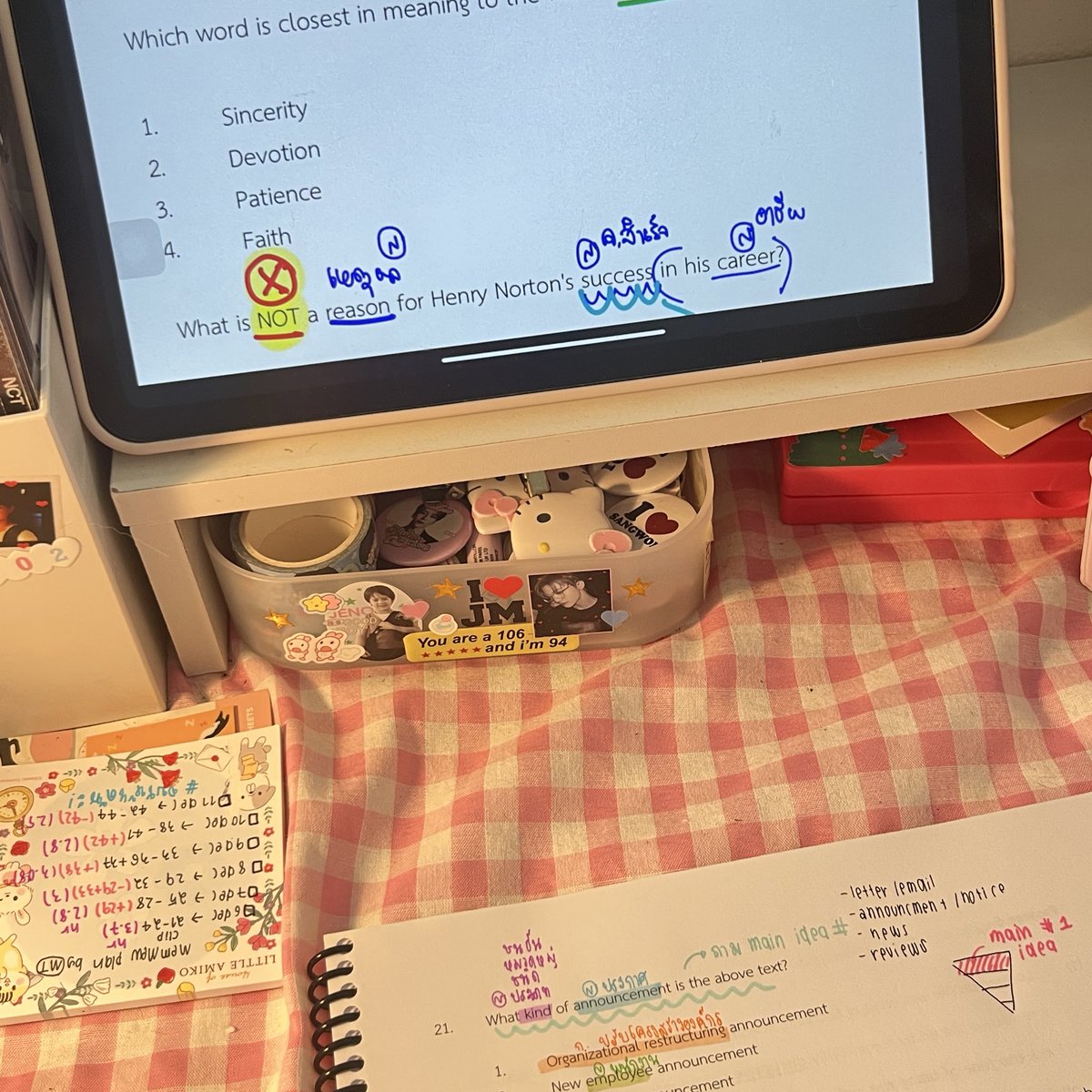 babiezxpt's tweet image. 🪑🪿 4-8 dec ☆ 

‧₊˚⋆ ดองมากเพิ่งได้มาลง ิิ , จบแกทแย้ว แต่ยังไม่ได้สอบ งอมมาก เสียวันลาสุดๆㅠㅠ แต่มะเป้นไย ถือว่าได้วันฝึกเพิ่ม … ช่วงนี้เริ่มเก็บ alevel Eng แย้วว อยากจบในเดือนนี้ ทันไหมนะ555 เป็นช่วงซื้อหนังสือตุนสุดๆ หมดตังง่ะ แต่ไปต่ออ 🌺👀🐽🐬

#imzxpstudÿ