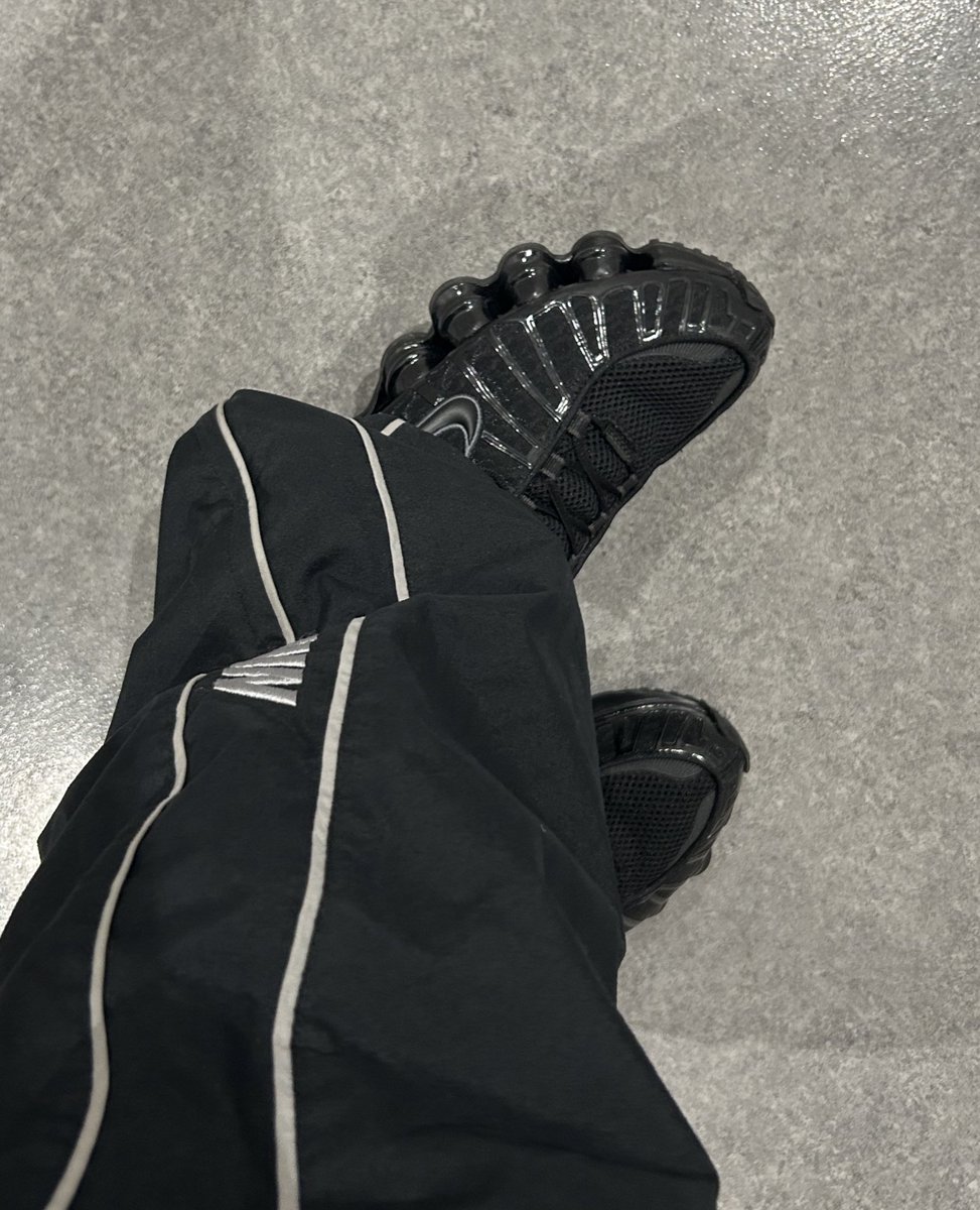 OctaneIV's tweet image. 今更やけどお店入荷してきたので
SHOX TLゲットでございます