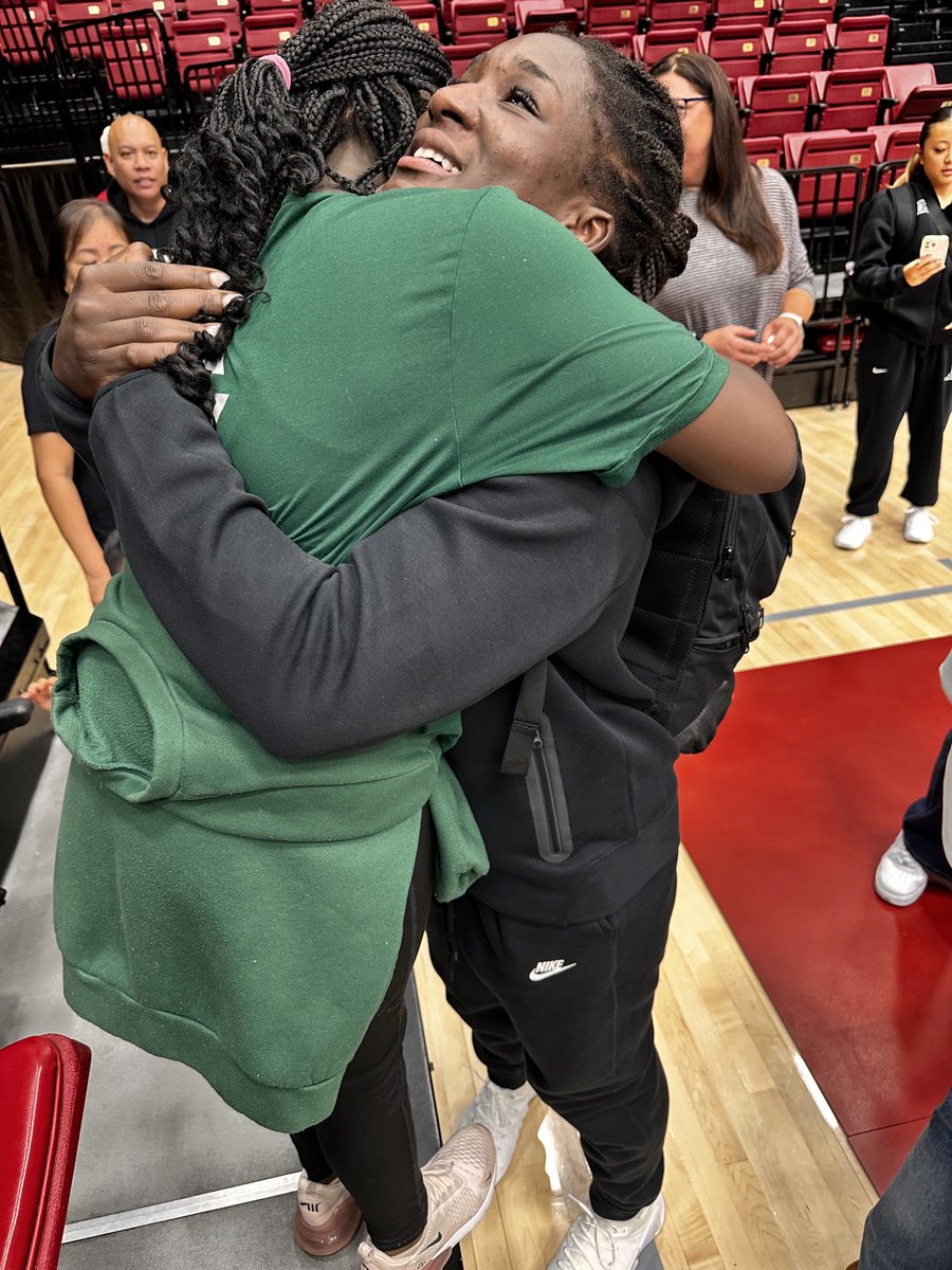 Essi A Yovogan tweet media