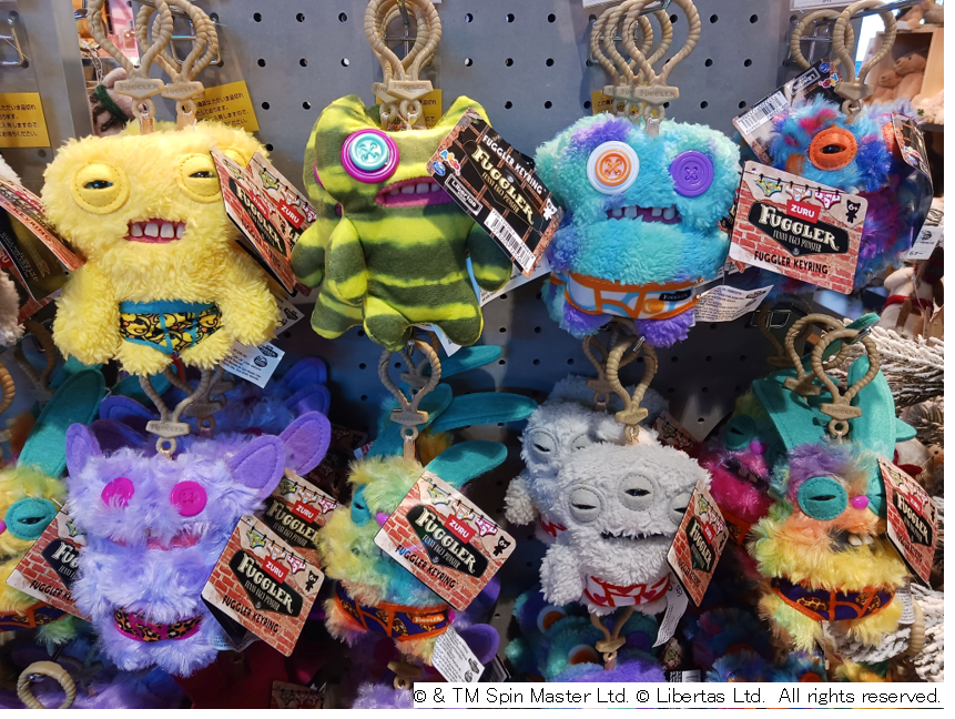 ＼わいわい楽しむクリスマス／
👉＃FUGGLER(＃ファグラー)
大人気いたずら好きなキモかわモンスター
「FUGGLER」のキーリング！
バックにつけて一緒にお出かけしたり、
クリスマスツリーに引っかけて
デコレーションするのもおすすめ😉
個性的なギフトをお探しの方
ぜひいかがですか🎄✨

◇1・6階