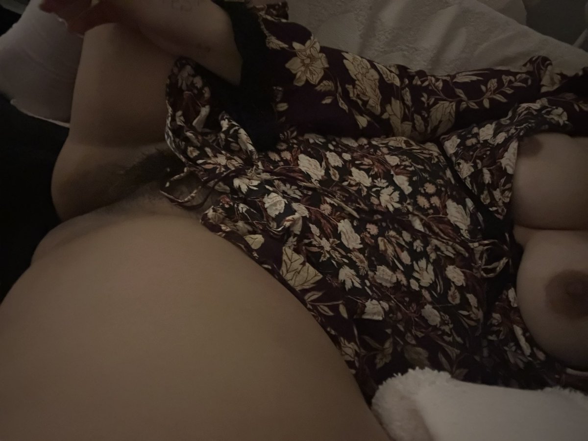 Boner Babe tweet media