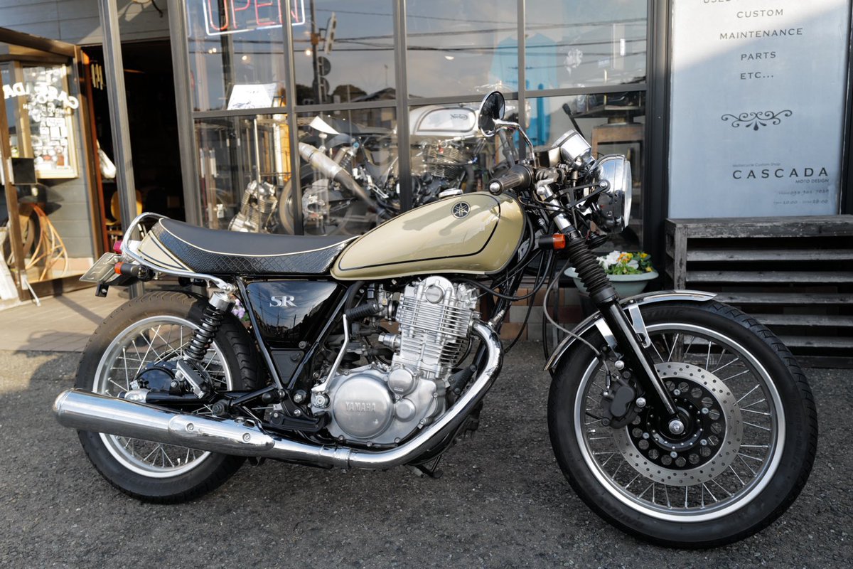 CASCADASR's tweet image. フルノーマルからのカスタムのご依頼、ありがとうございました☆
お待たせ致しました🙇‍♂️
#sr400 #カスカーダ #デイトナ #カスタムハウススティンキー #クラフトマン #ハイエースアースカラー #北九州