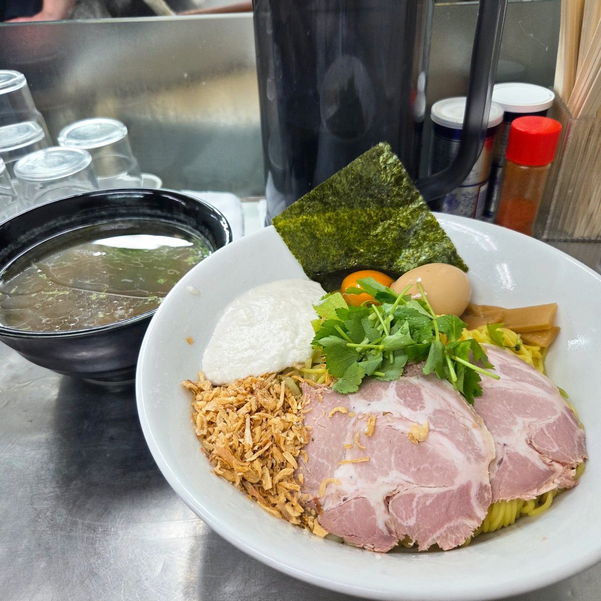 新しいラーメンの発見🍜チャーシューの厚み、煮卵、海苔、そして香り