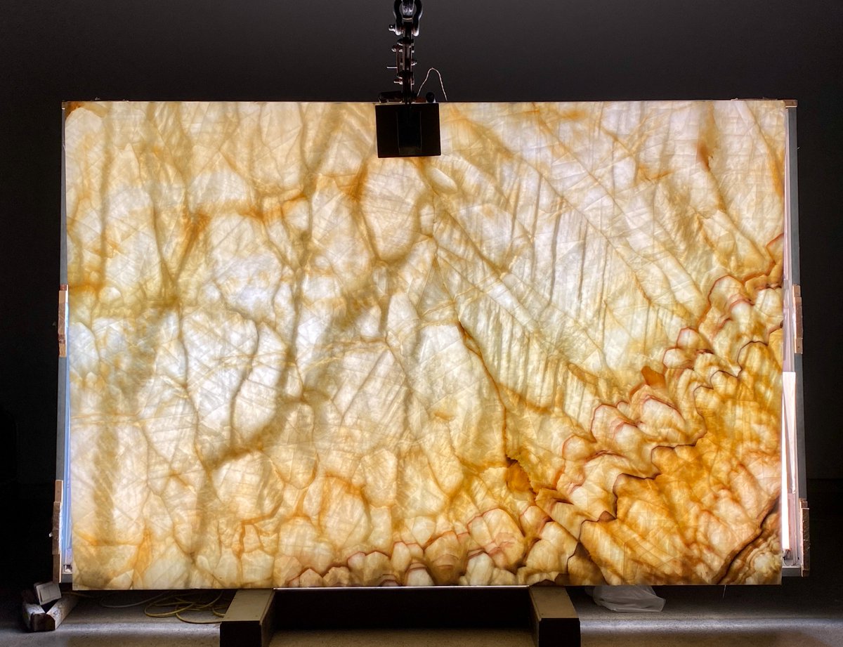 Megan36600261's tweet photo. Red Dragon Onyx | A Symbol of Power & Prestige๐ท
#RedDragonOnyx #RedOnyx #LuxuryStone #TranslucentOnyx #OnyxSlab #NaturalStone #InteriorDesign #BacklitStone https://t.co/PsbcQRF5Z3