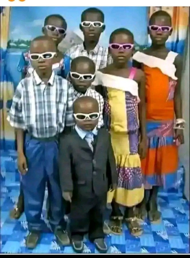 EkehAnthony47's tweet image. Back in those days when Christmas was Christmas now who go buy me eyeglass them say i be adult now 😭😭