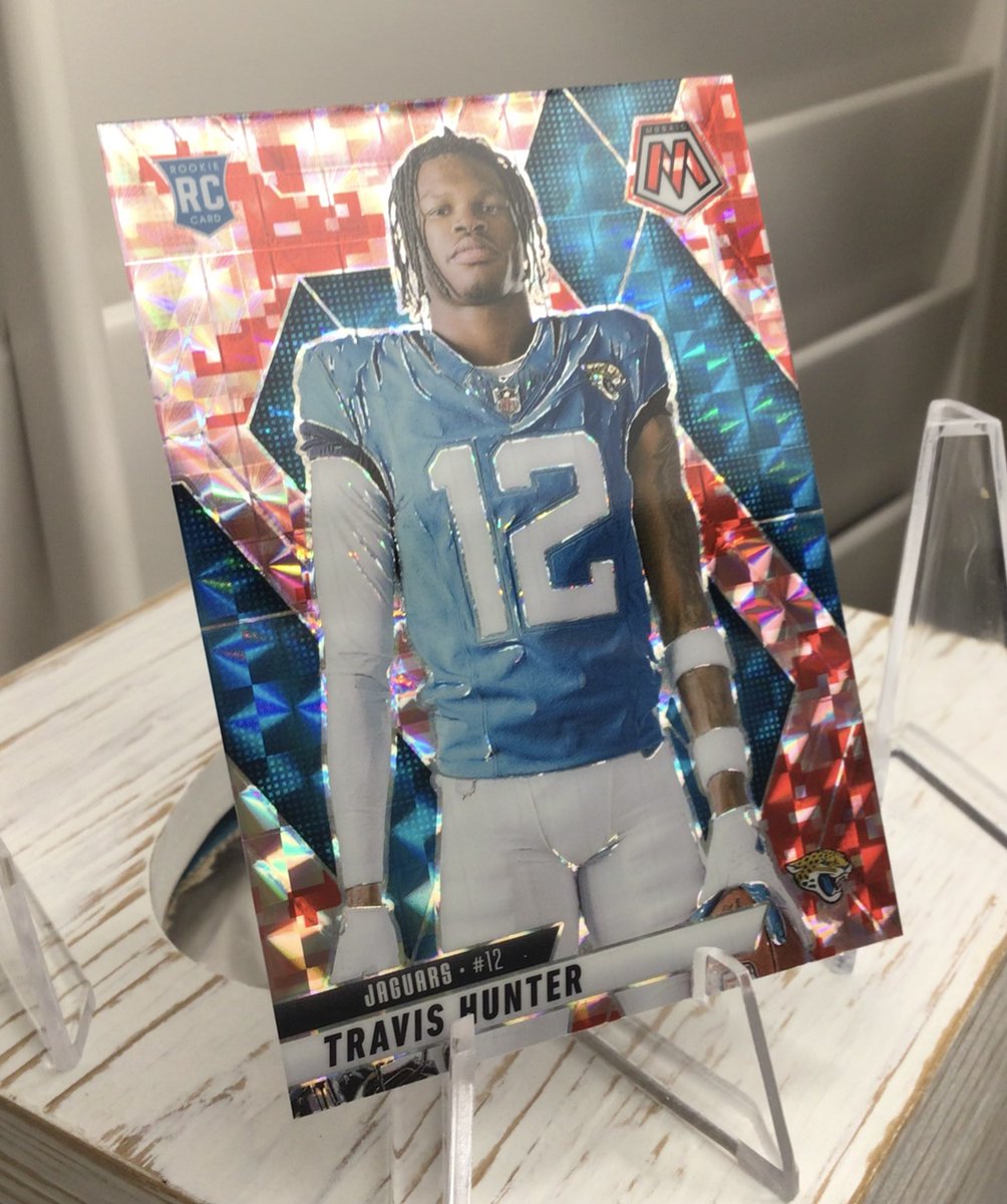 du47222292's tweet image. Final Giveaway: Just pulled 2025 Panini Mosaic Travis Hunter RC #Giveaway #TravisHunter 
Like🏈Follow🏈Repost🏈
Good  pick  for  the  Jags?