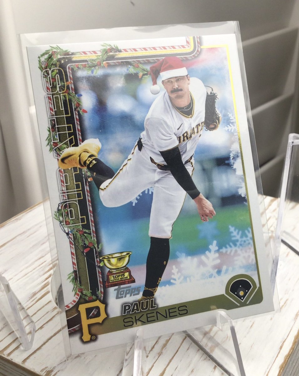 du47222292's tweet image. Today’s second Giveaway: 2025 Topps Holiday Paul Skenes Variation #Giveaway #Skenes
Like⚾️Follow⚾️Repost⚾️
Comment  who‘s  a  better  pitcher?
