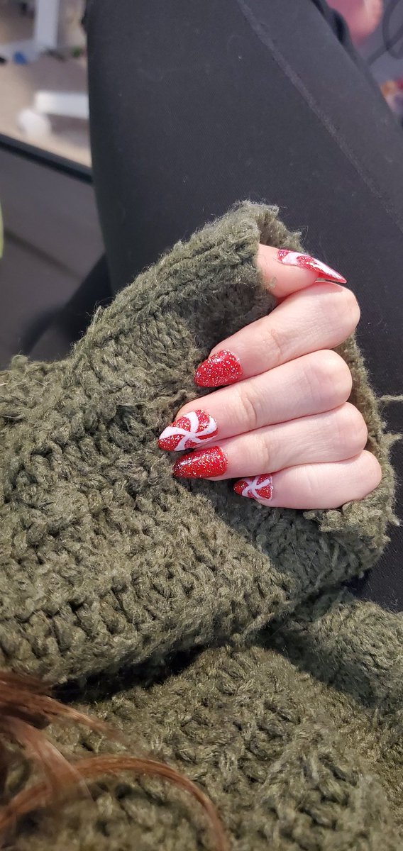 Krisona Moon tweet media