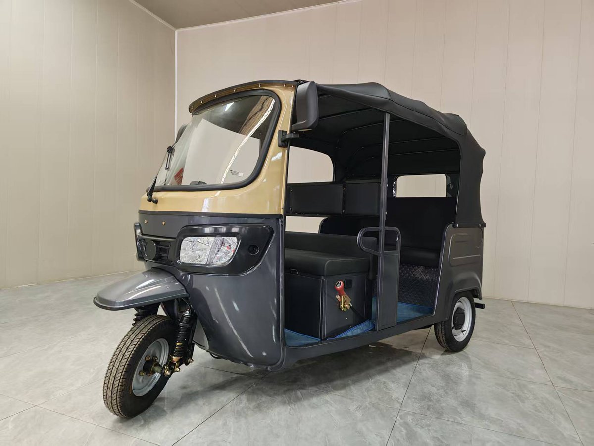 winniexsh123's tweet image. Tired of traffic? Want a fun, affordable, and incredibly charming way to get around? Look no further!
✅ Low running cost
✅ Easy to maneuver
✅ Customization options available
✅ Great condition 
#TukTukForSale #AutoRickshaw #FunTransport #BusinessOpportunity #EcoFriendlyRide