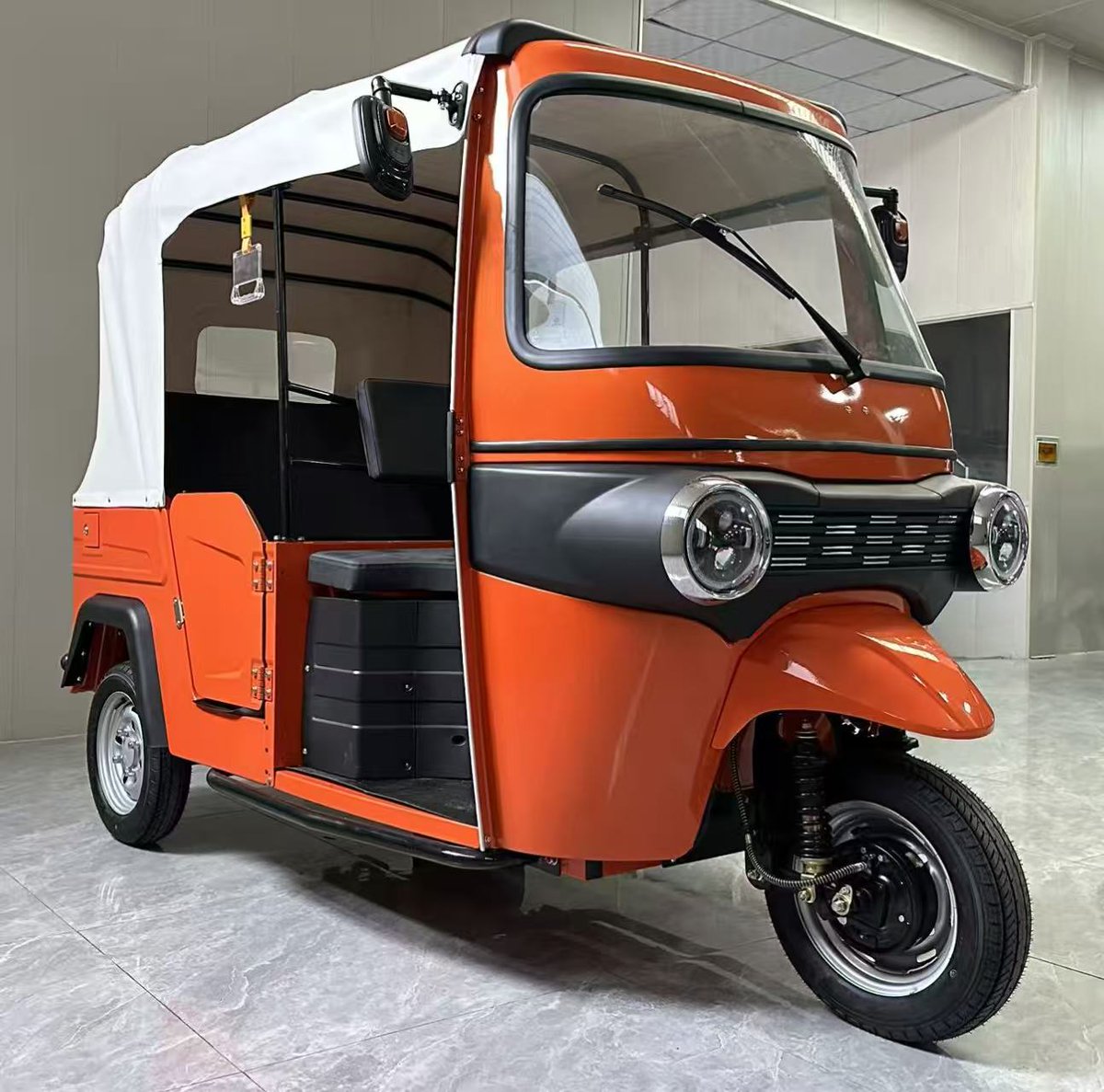 winniexsh123's tweet image. Tired of traffic? Want a fun, affordable, and incredibly charming way to get around? Look no further!
✅ Low running cost
✅ Easy to maneuver
✅ Customization options available
✅ Great condition 
#TukTukForSale #AutoRickshaw #FunTransport #BusinessOpportunity #EcoFriendlyRide