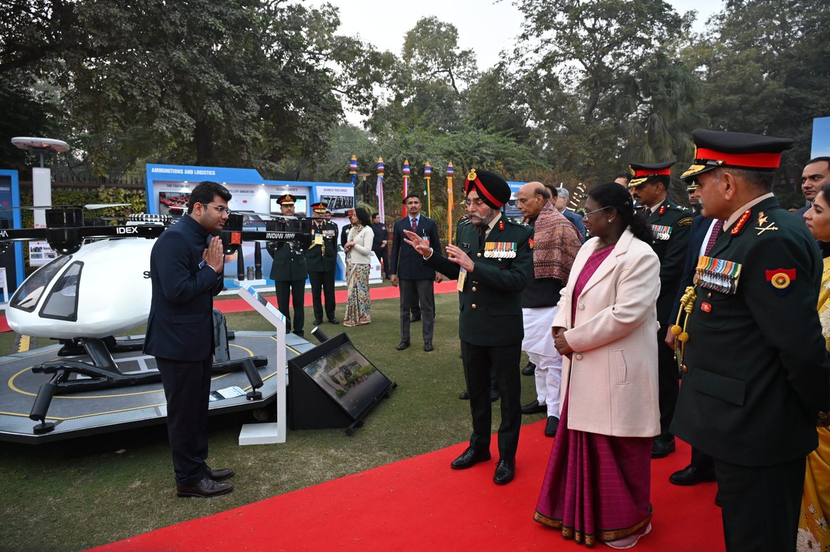 #VijayDiwas Reception

Celebrating the Spirit of #Atmanirbharta.

The event provided a platform for innovators from the #IndianArmy, academia and the indigenous defence industry to showcase their cutting-edge innovations, which were highly appreciated by the Hon’ble President.