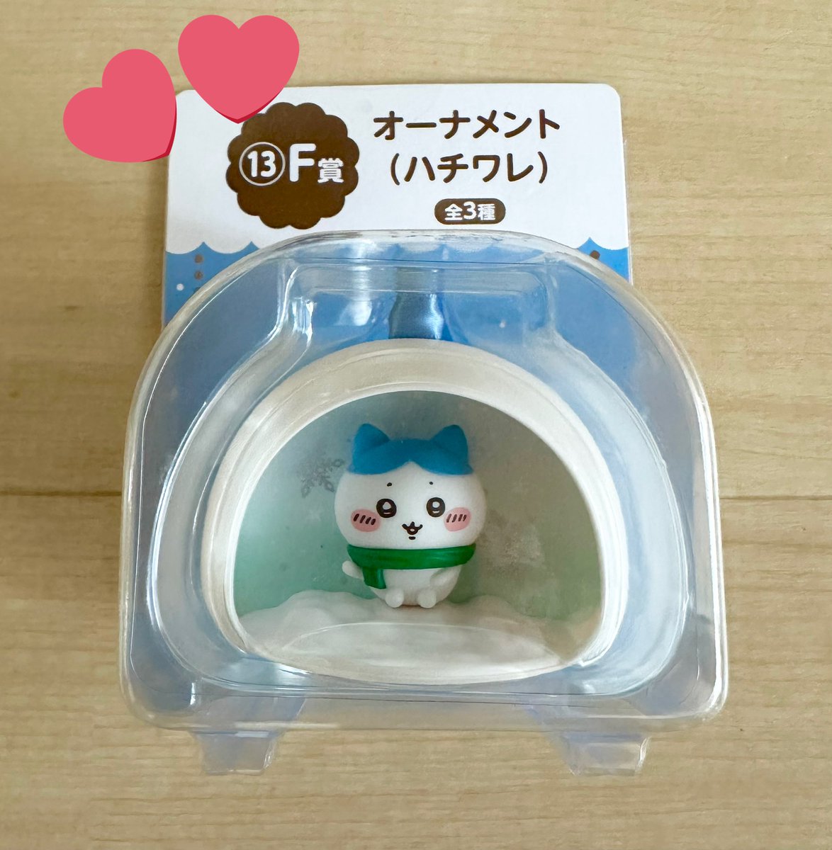 kdas_mm's tweet photo. 〈交換〉ちいかわ エニマイくじ

〈譲〉F賞 オーナメント(ハチワレ)
〈求〉画像の👑どれかor定価➕送料

譲渡方法：郵送優先 同日発送可
・レシートの証明提示出来ます。

ダブってしまったため👑のどれかと交換出来れば嬉しいです！お気軽によろしくお願いいたします🙇‍♀️ https://t.co/eTIG6ZrGtm