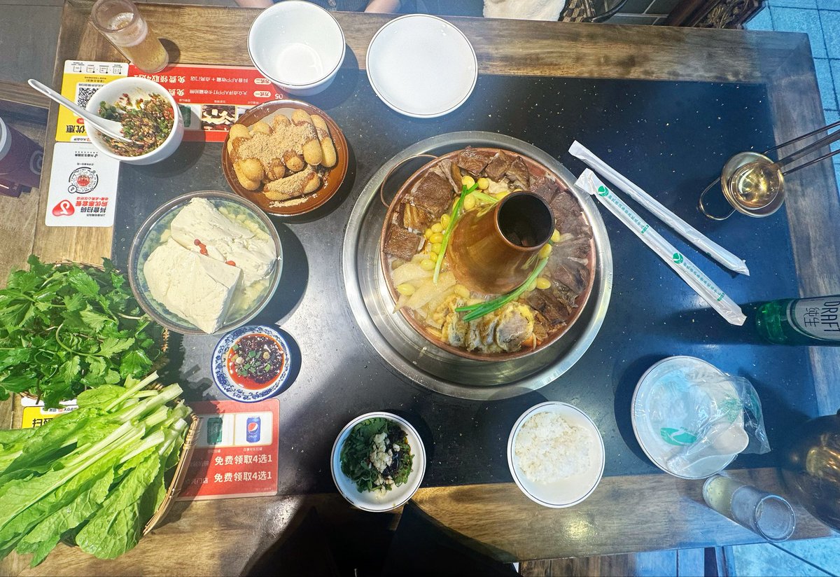 เสฉวน ชิลๆ หนาวๆ กินหม้อไฟกับคนสวย