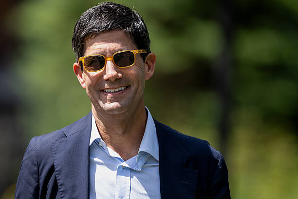 tmp_periodical's tweet photo. 🚨 JUST IN:

🇺🇸 Kevin Warsh becomes the new favorite on Polymarket to replace Jerome Powell as Federal Reserve Chair. https://t.co/iBAxBh7Iu0