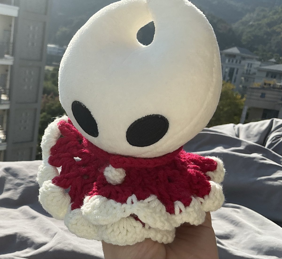 I made her a little new cloak.(*ˉ︶ˉ*)