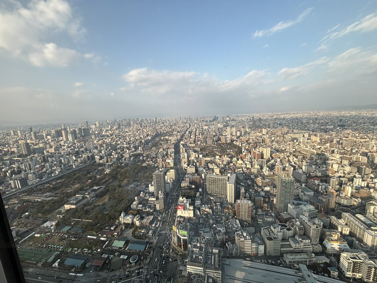 d13_ng's tweet photo. 大阪マリオット都ホテル、お部屋からの景色もラウンジも最高でした✨近くのたこやきやまちゃん、美味しかった🤤 https://t.co/PfDGZZPStp