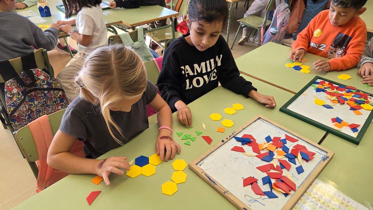 Programa Florence, de millora de les matemàtiques.
Durant el primer trimestre, el treball s’ha articulat a partir de tres fils principals: el pensament additiu, les formes i figures, i l’estadística.