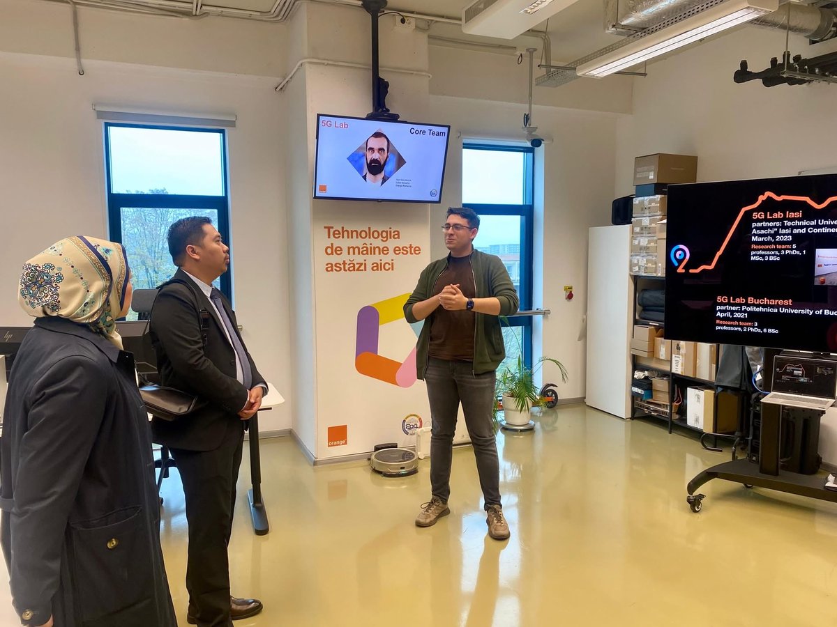 #upbcampus We were pleased to welcome the visit from our partners in Malaysia, Akmal Fahmi Bin Zulkarnain and Datin Noorazah Binti Omar, International Relations Division, <a href="/MOHEOfficial/">Kementerian Pendidikan Tinggi</a>, Malaysia. The visit strengthened dialogue on #jointprojects &amp; #innovation,showcasing our labs.