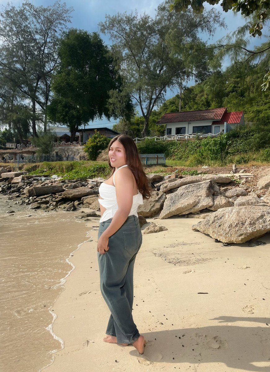ทะเลมีเธอมั้ยย 🥰🌊 

#สิงห์บุรี #แชทคุยกับเพื่อน