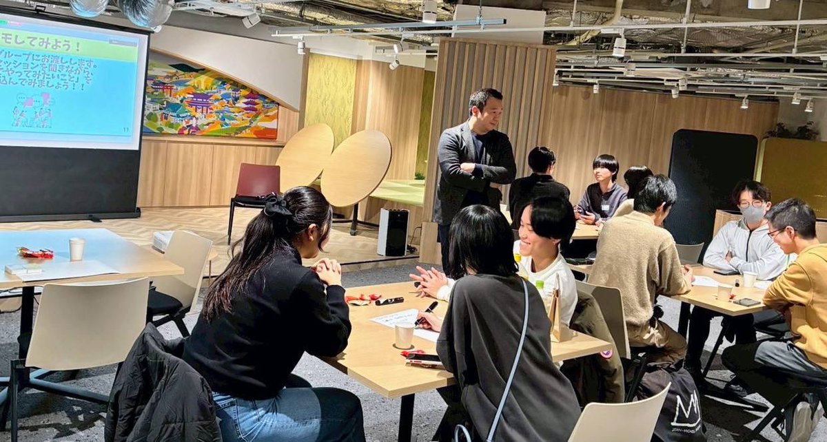 StartupComKyoto's tweet photo. 「AIが変えるビジネスチャンス」開催しました🌟
申し込んでくださった学生さん、ゲストの長澤さん、そして学生ピッチの方々、誠にありがとうございました！

情報技術が発達していく中、どのように事業化していけばよいのかヒントを得ることができました。 https://t.co/nDZ30v6m3z