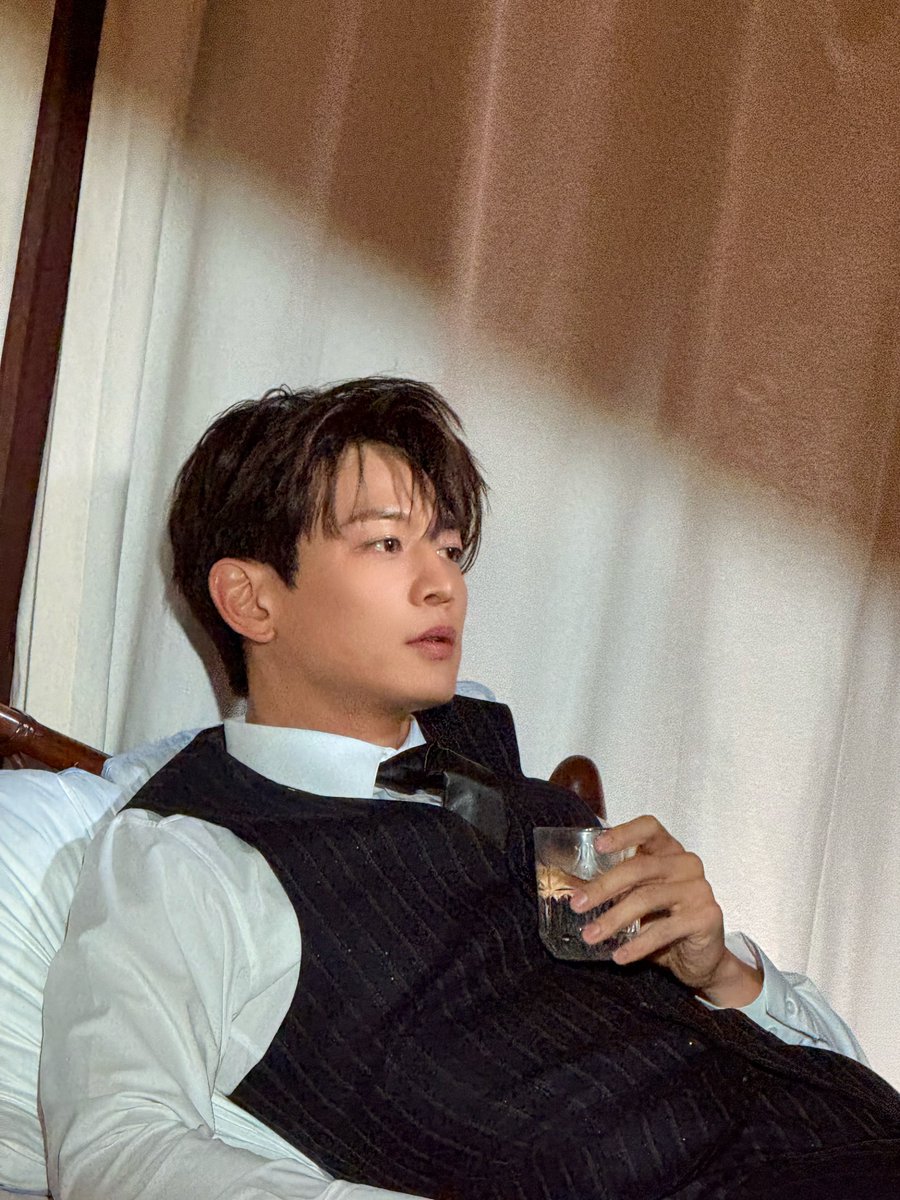 SHINee's tweet image. 쉿. 

#MINHO #민호
#TEMPO #MINHO_TEMPO
#SHINee #샤이니