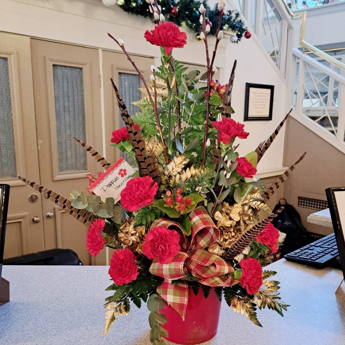 PoppiesFloristB's tweet photo. The festive spirit comes alive at with our enchanting Christmas displays. Elevate your seasons celebrations with stunning arrangements that capture the essence of Christmas.

Call 01202 593959

Website:
https://t.co/UiXM9mItI0
#christmas #christmaswreath #flower #florist #kinson #bournemouth #dorset #dorsetflowers #familybusiness #smallbusinessuk #independentflorist #FYP
