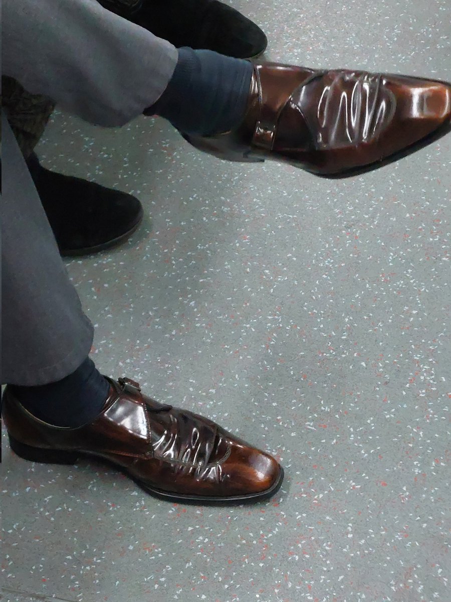 Suitslave tweet media