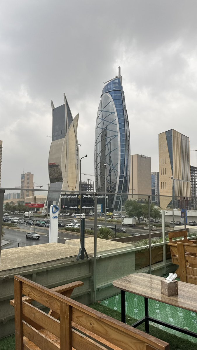 Rr_15722's tweet photo. الله ما ارق الرياض💙☔️🌧️ https://t.co/nIHkfHfuZL