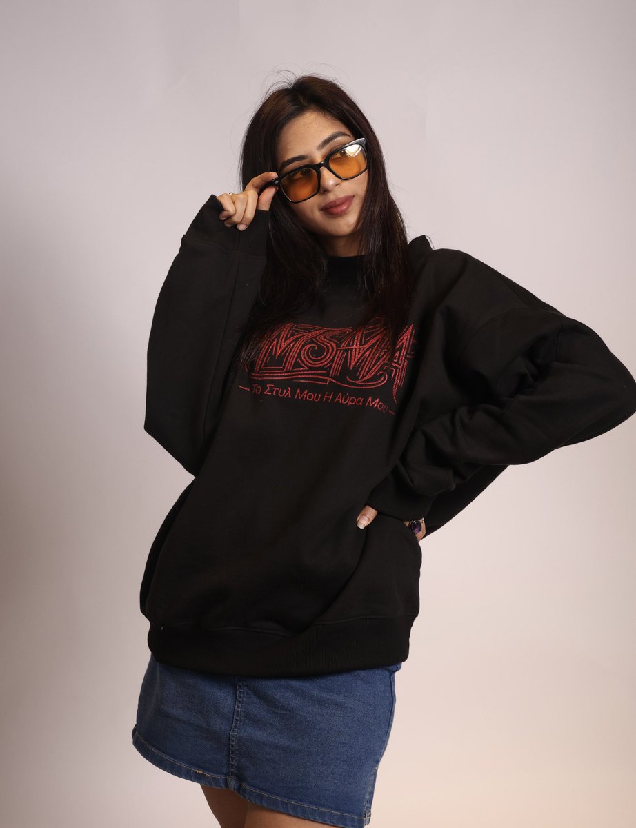 mystylemyaura's tweet image. Same design. New mood.
Black × Red glitter.
MSMA.

#MSMA #mystylemyaura #glitterprint #fashion #everydaywear