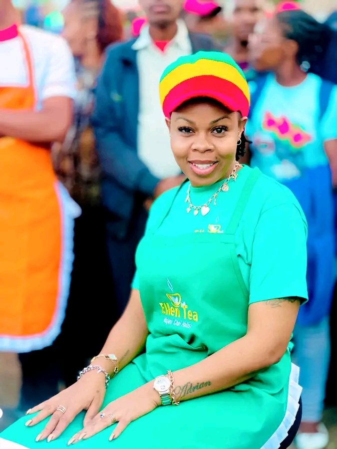 I don't touch my phone before I touch heaven 🙏🏼. My mornings start in prayer, not scrolling. I give God my first attention, not my leftover energy. That alignment sets tone for everything leading that day. The way you start the day determines the authority you walk

ELLEN TEA