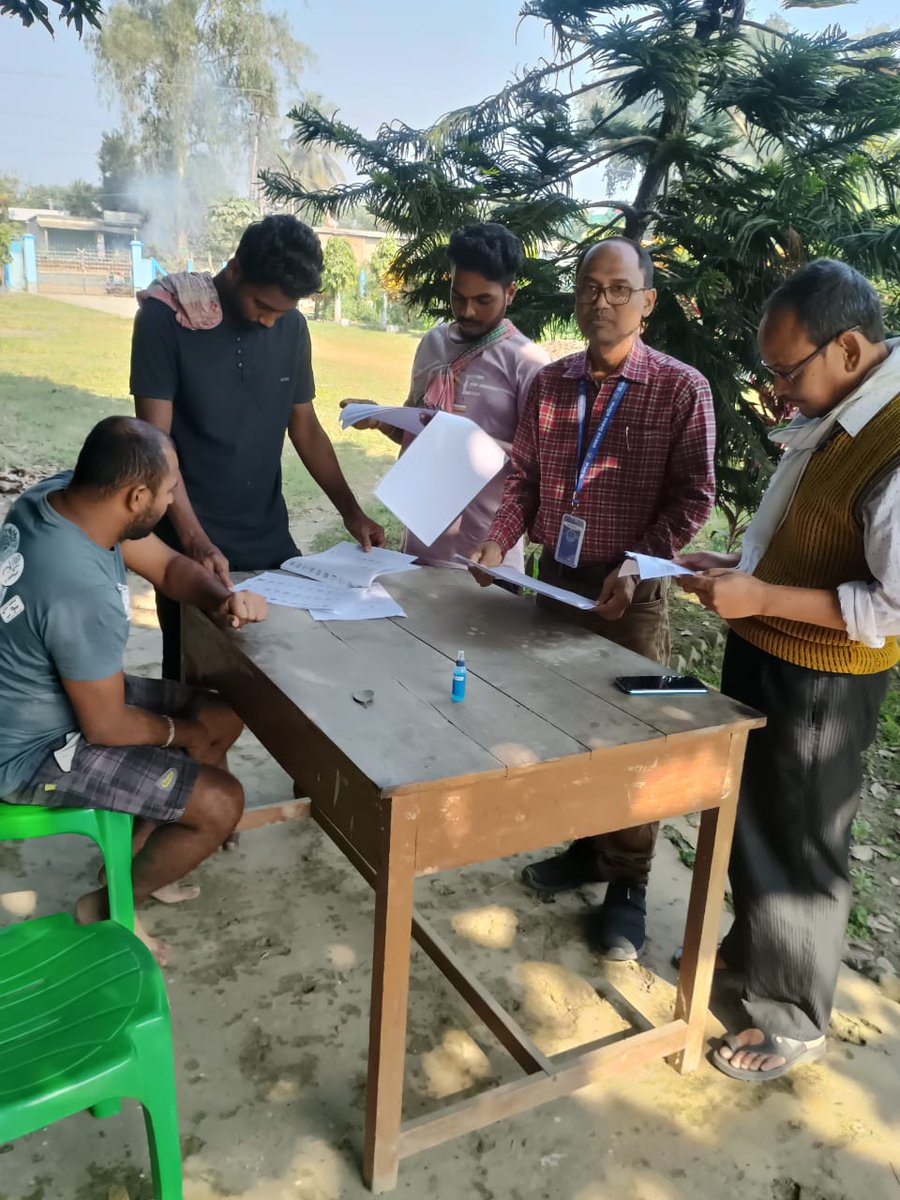 Display of Draft Electoral Roll and ASD (Absentee, Shifted &amp; Dead) List at various polling stations of 33-Hemtabad (SC) Assembly Constituency under Hemtabad Block on 16.12.2025. <a href="/CEOWestBengal/">CEO West Bengal</a> <a href="/UttarDm/">D.M. Uttar Dinajpur, WB</a>