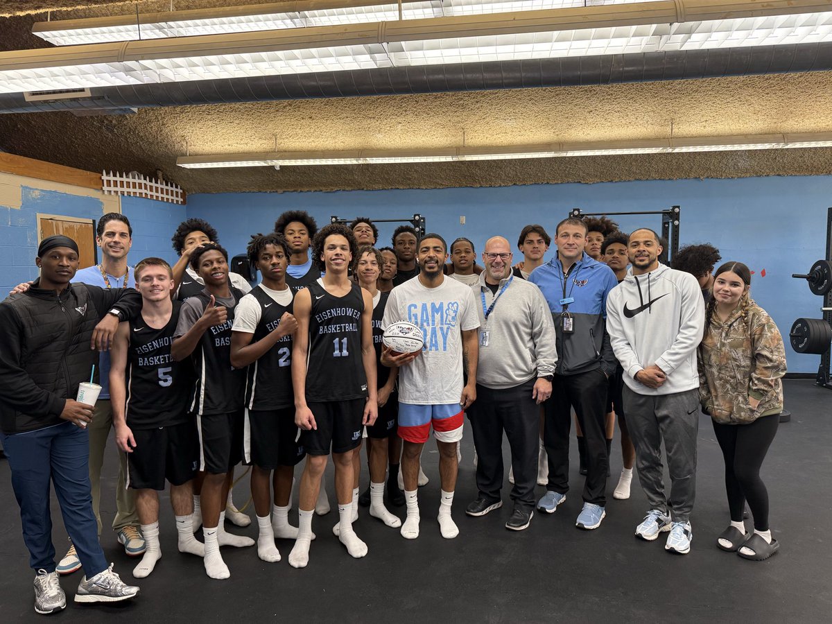 IKEBBALL's tweet photo. A few of the administrators at eisenhower high school congratulate Coach Craig Foster for getting his first season win as new eagles head coach From the eagle family to you CONGRATS COACH @mr2humble3 @tevinfoster10 https://t.co/BWPC9i4w6W