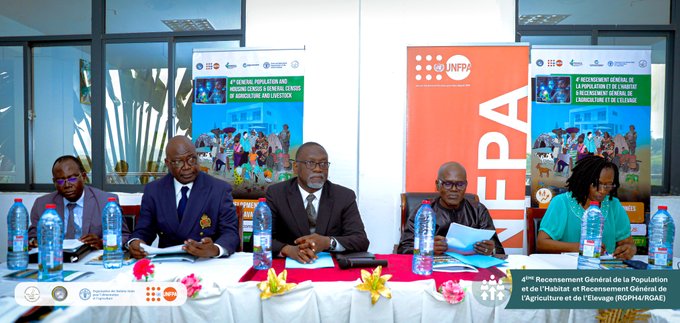 PopDevUNFPA's tweet image. #CensusUpdate 🇨🇲

The hybrid census analysis workshop has begun in #Ebolowa.

@UNFPACameroon, @FAO and #RGPH4/RGAE are convening experts to validate analysis and modelling methods to generate reliable #population and agricultural estimates for areas with limited #data coverage.